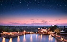 Makumu Private Game Lodge
